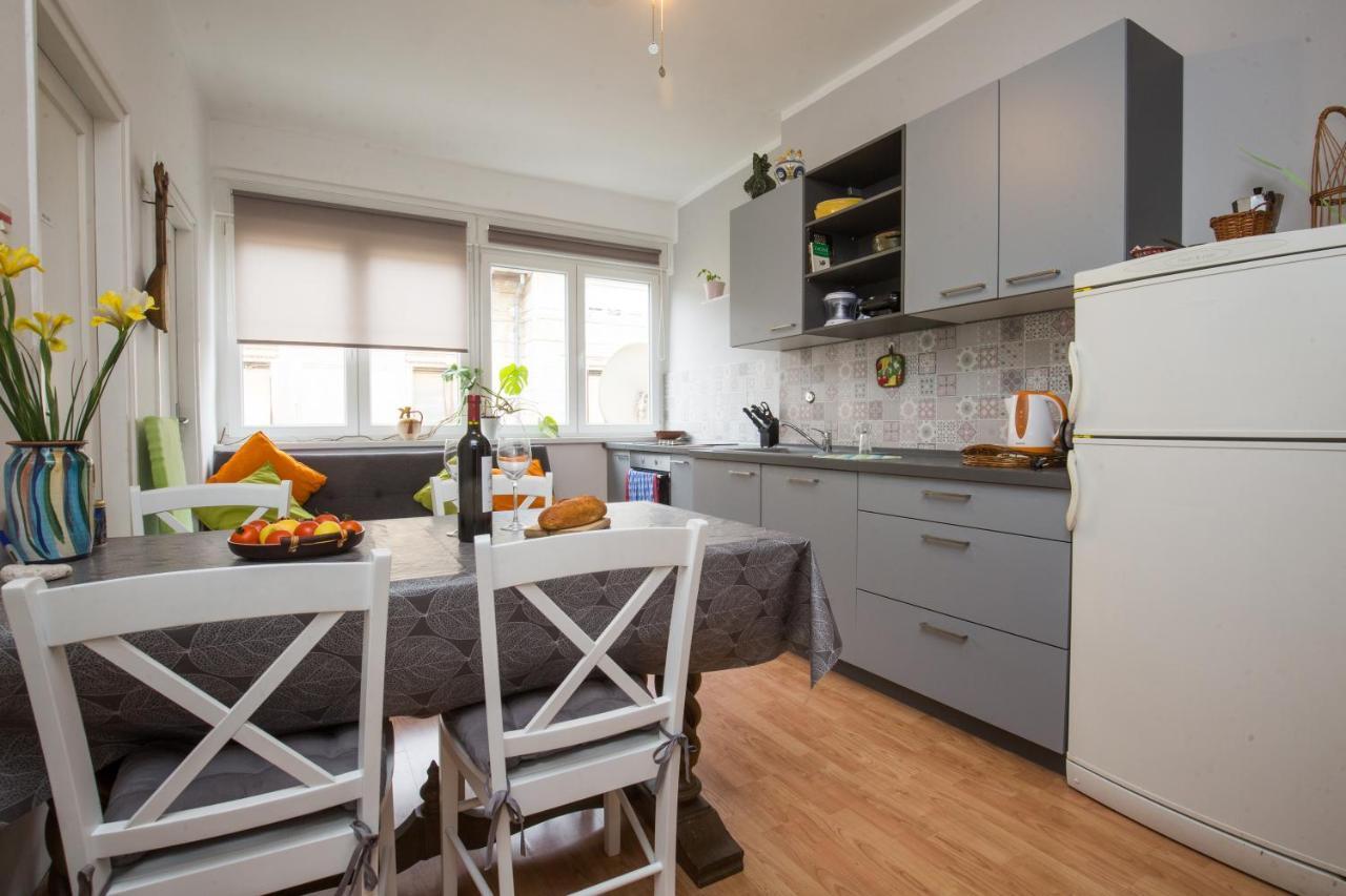Pietas Iulia Apartment Pula Ngoại thất bức ảnh